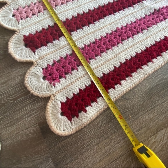Afghan Blanket Homemade Grannycore Throw Pink White Red - Picture 10 of 12